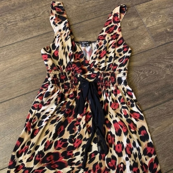 XOXO Leopard Top - Picture 1 of 4